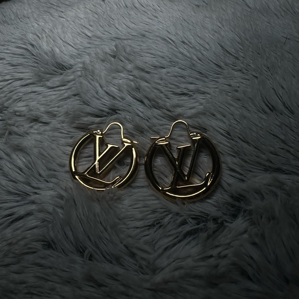 Authentic LV Louise PM Earrings